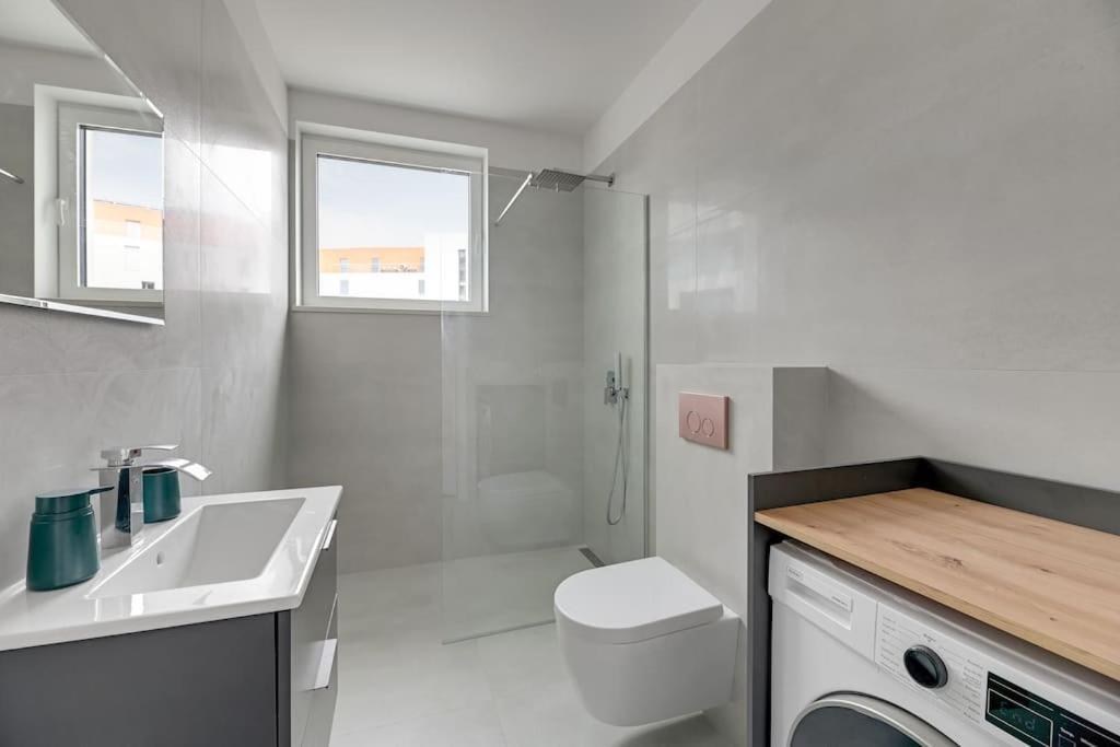 Studio Sw Piotra W Gdyni By Grand Apartments 格丁尼亚 外观 照片